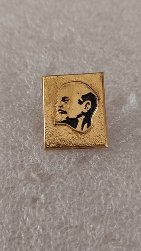 Значек знак Ленин,200 лотов с 1 рубля!!!