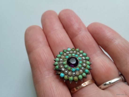 Антикварное украшение.