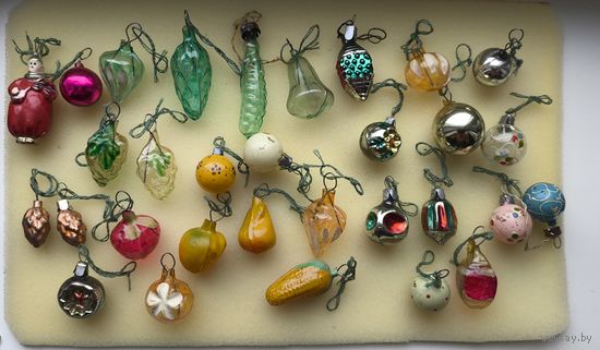Ёлочные игрушки малютка, стекло.