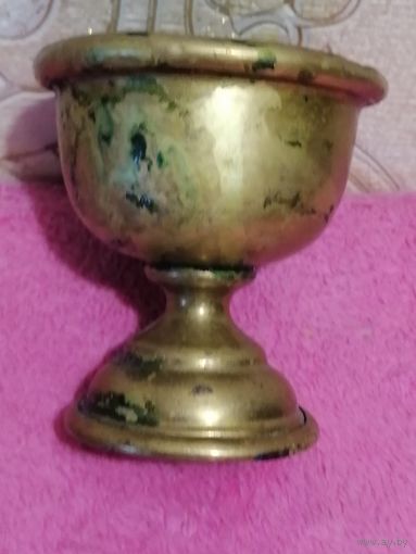 Церковная стариная утварь.