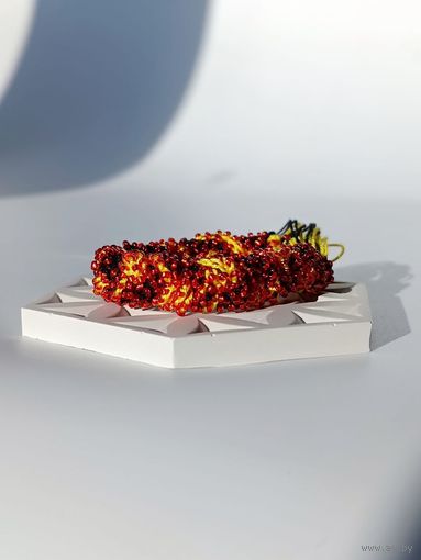 Широкий вязаный браслет из бисера