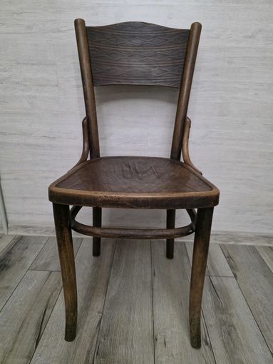СТАРЫЙ СТУЛ THONET.