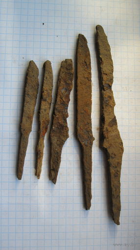 Древние ножи. 5 шт. Железо.