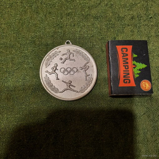 Наградная подвесная медаль Детско-юношеская спартакиада округ Магдебург, ГДР 1970-е гг.