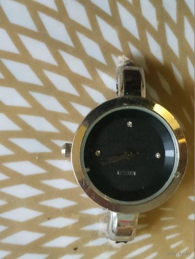 Часы наручные KEZZI . В ремонт,коллекцию,на запчасти. Состояние на скане.