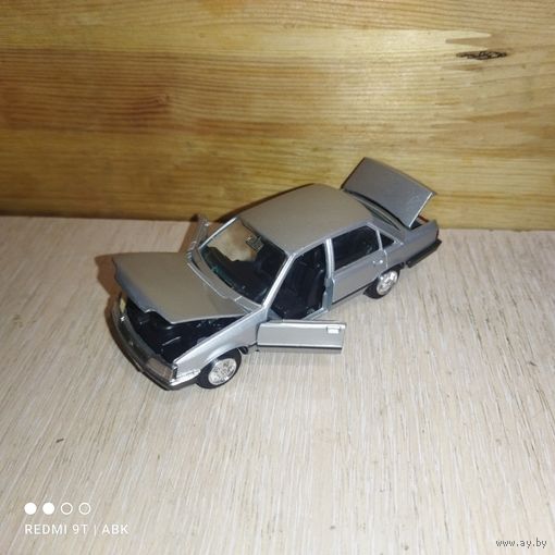 Opel Rekord Limousine 4 Turingg.GAMA 1176.Оригинал.Германия.1/43.