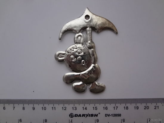 Медвежонок с зонтиком.