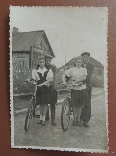 Фото "Принцы на белых конях", 1933 г., Лунинец