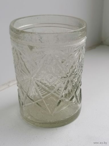 Старинный стакан, стекло, пузырьки в массе, Неман?