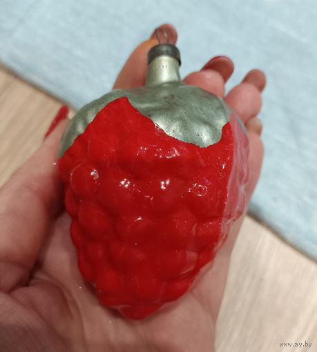 Елочные игрушки, стекло, большая кремлевская ягода