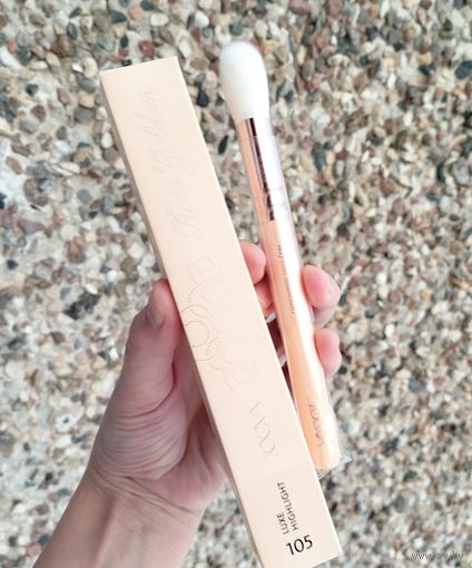 Кисть Zoeva 105 Luxe Highlight