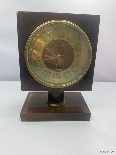 Старт с 1 рубля ! Часы крутящиеся настольные Весна !