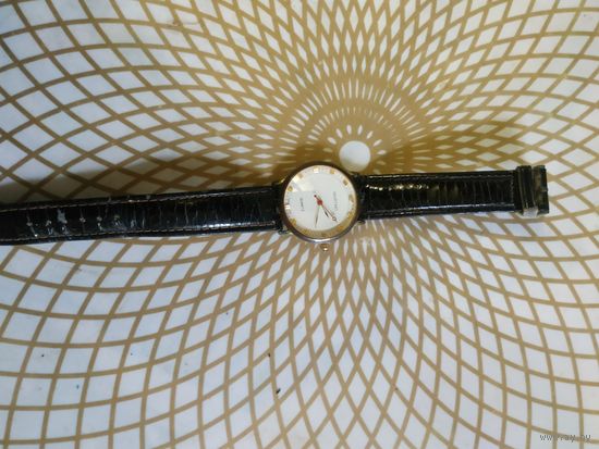 Часы наручные MARTINO с ремешком . В ремонт,коллекцию,на запчасти. Состояние на скане.