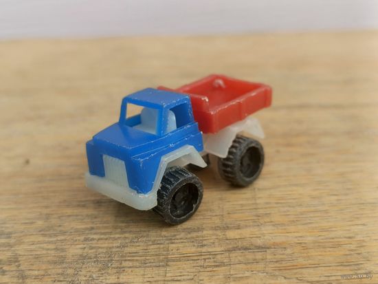 Автомобиль из СССР.