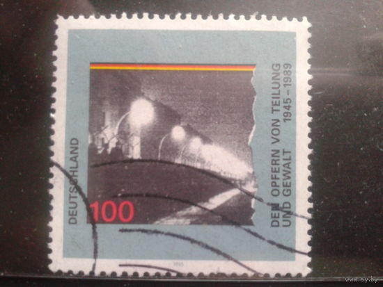 Германия 1995 Берлинская стена Михель-0,8 евро гаш.