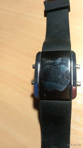 Часы наручные Apple