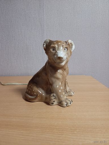 Фарфор  Тигрёнок ( светящийся )