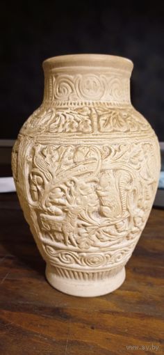 Старинная ваза