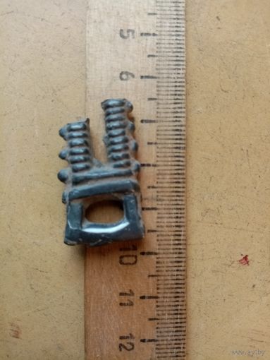 Древнее изделие из серебра