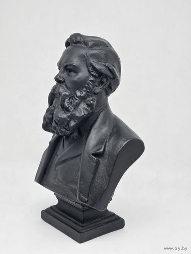 Бюст Достоевский