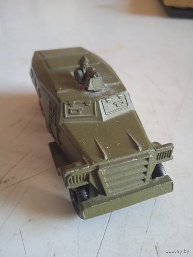 Военная  машинка