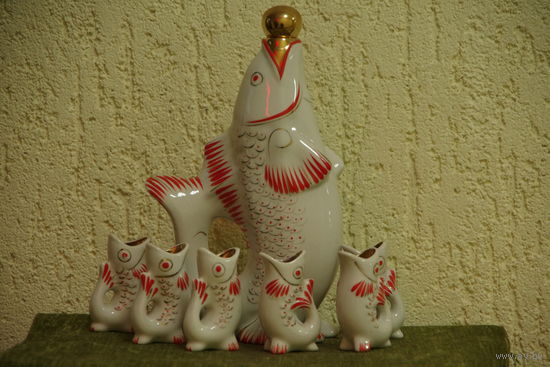 Статуэтка - штоф  Рыба + 6 рыбок    ЗХК  Полонне