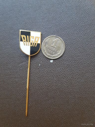 Значок тяжелый шахматы. Рига