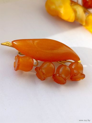 Брошь Ландыши.Янтарь