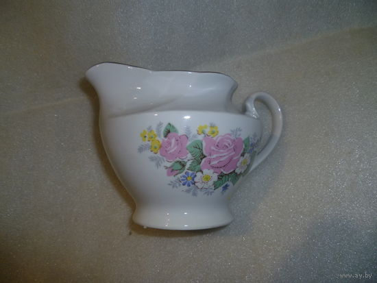 Сливочник. Фарфор Рига. СССР
