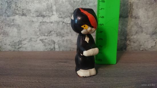 Игрушка СССР "Кот". Колкий пластик.