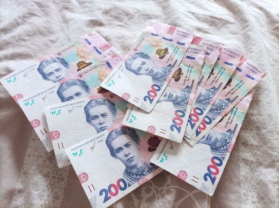 200 гривен 2019 год лот 10 шт от vf и выше