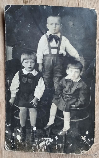 Фото трех детей. 1932 г. 9х14 см.