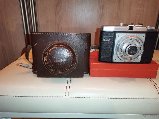 Винтажный фотоаппарат "DACORA Digna", Германия, имеет дефекты чехла.