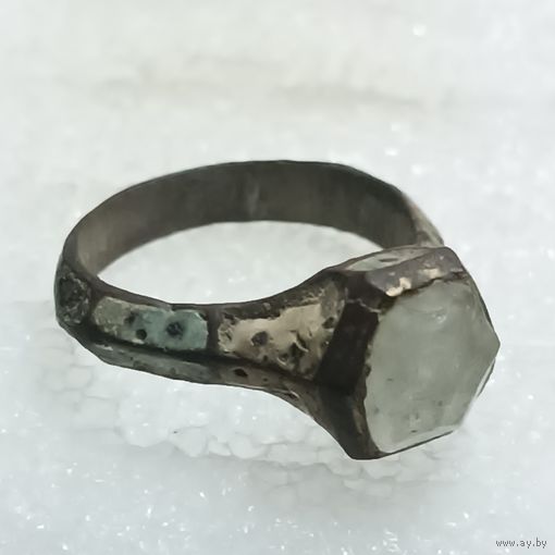 Перстень старинный со вставкой  (10)