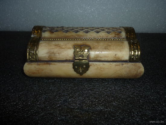 Шкатулка. Ручная работа. Индия. Кость и латунь