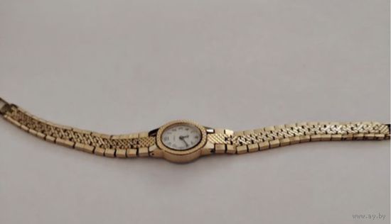 Часы позолоченые