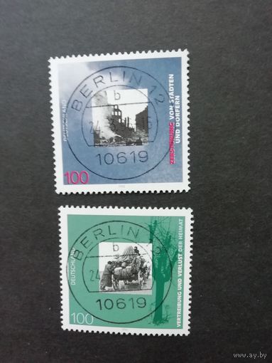 Германия. 1995 Серия из двух марок из Блока Mi.31 "50 лет со дня окончания Второй мировой войны" (гашеные с клеем) Mi.1794-1795 каталог 3.40 евро