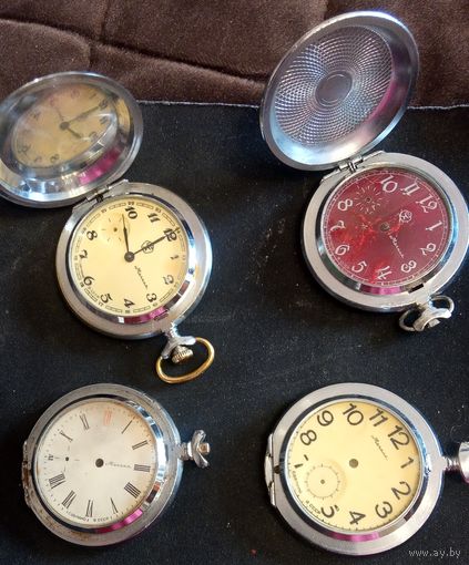 Часы.