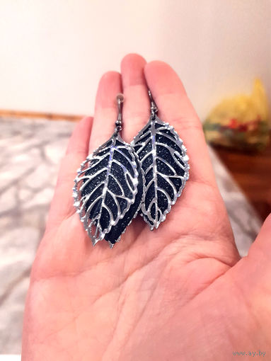 Серьги ретро винтажные листики в темном металле