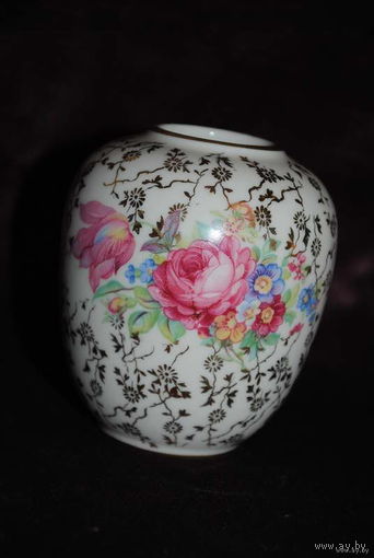 Ваза/Vase: "РОЗЫ"., - (местами чуть стёрта, утеряна позолота) -б.у.-*Высота., - 9 см. Пр.ГДР-!