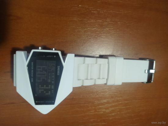 Часы  SKMEI 1009.