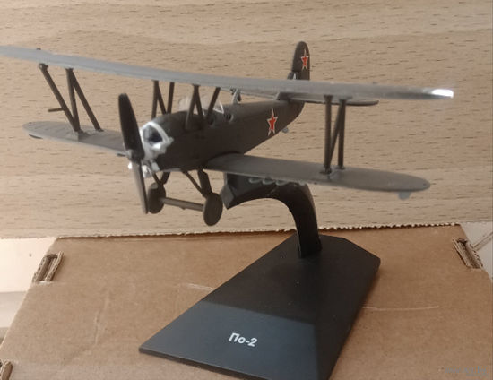 Модель самолета По-2