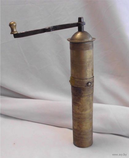 Антикварная ручная кофемолка 28 см Мельница Перечница Османская империя HACI ARTIN Начало ХХ-го века