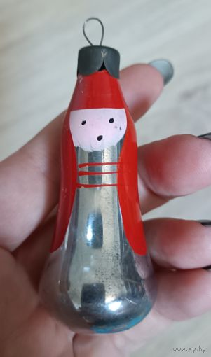 Ёлочная игрушка, стекло, красноармеец.
