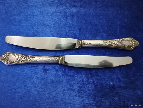 Серебряные столовые ножи, интересного дизайна. Цена за единицу. Серебро. СССР.