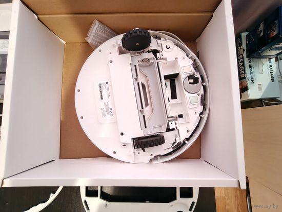 Робот пылесос на запчасти (можно восстановить)