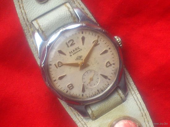 Часы МАЯК 2603 ПЧЗ из СССР 1960-х ВИНТАЖ в ДОСТОЙНОМ СОСТОЯНИИ