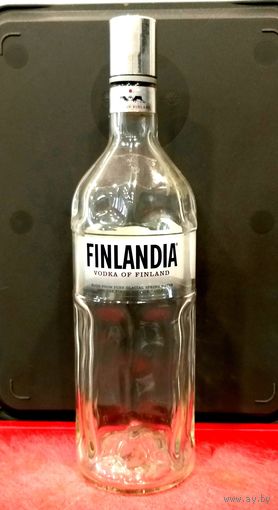 Бутылка от Водки FINLANDIA * ФИНЛЯНДИЯ * с Пробкой * без Дозатора * объём 1 литр * высота 32.5 см * диаметр 8.5 см * (1)