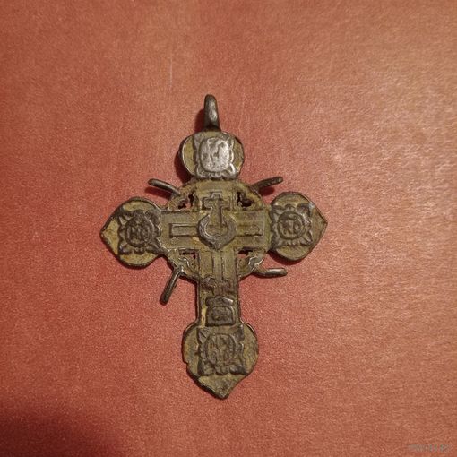 Крестик старинный штурвал