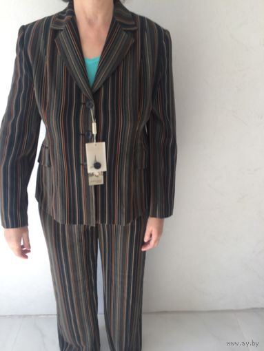 Костюм женский брючный